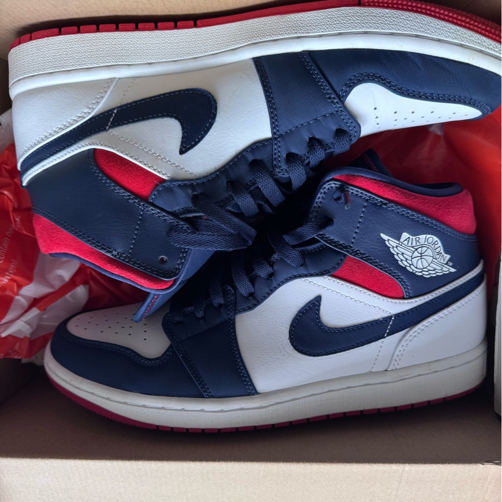 AIR JORDAN 1 MID SE